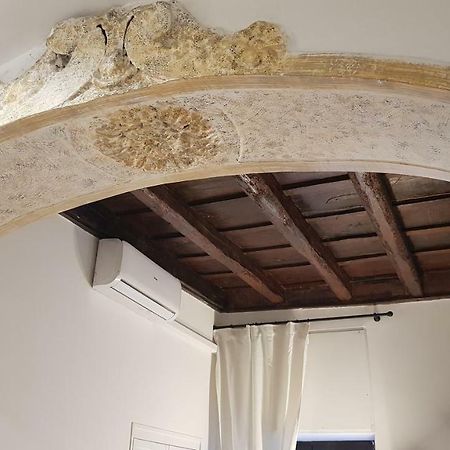 Enchanting Loft In Trastevere Rome Exterior photo